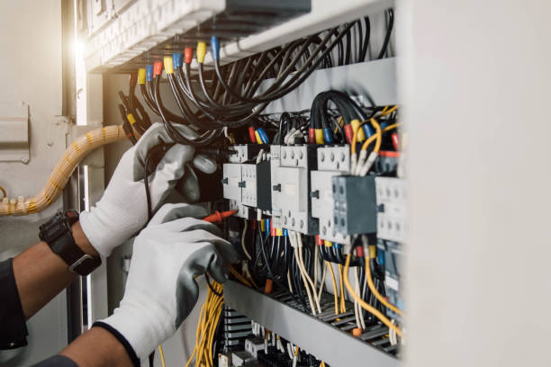 Best Affordable Emergency Electrician  in Lake City, FL